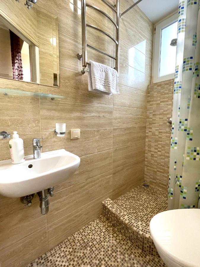 Cozy Apartment On Greek Street 15 Odesa Exterior foto
